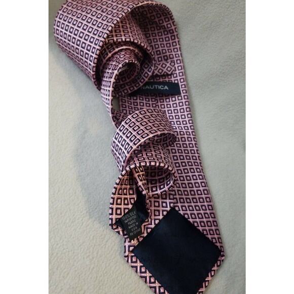 Nautica Men's 100% Silk Neck Tie Pink Square Geometric Print 60" Long - Picture 5 of 6